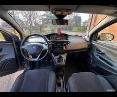 Lancia Ypsilon 1.2 69 CV 5 porte GPL Ecochic Gold - 14