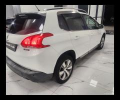 Peugeot 2008 BlueHDi 120 S&S Allure - 9