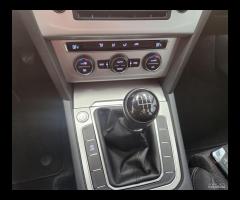 Volkswagen Passat Variant 2.0 TDI Comfortline Blue - 28