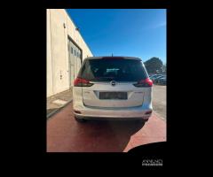 Opel zafira 2017 metano ricambi disponibili