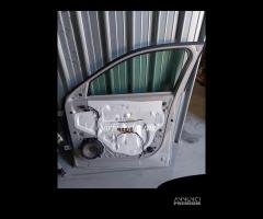 Porta anteriore e posteriore fiat 600E Hybrid