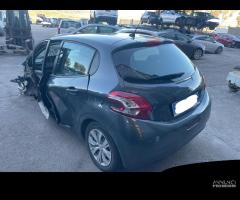 Ricambi Peugeot 208 1.4 HDi 70cv del 2012 - 4