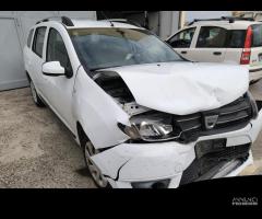 SI VENDE PER PEZZI DI RICAMBIO DACIA LOGAN DF4 F7 - 2