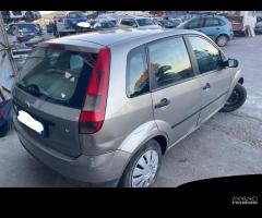 Ricambi Ford Fiesta 1.4 TDCi 70cv del 2002 - 13