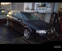 AUDI A4 2.5 TD 2002 AKE PER RICAMBI