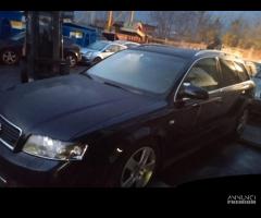 AUDI A4 2.5 TD 2002 AKE PER RICAMBI