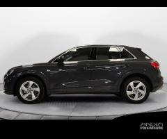 AUDI Q3 35 TFSI Business Advanced