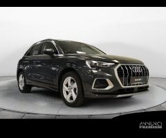 AUDI Q3 35 TFSI Business Advanced - 16