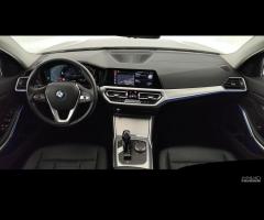 BMW 320d Touring Luxury auto - 9