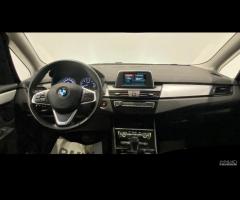 BMW Serie 2 F45 2018 Active Tourer - 225xe Active - 8