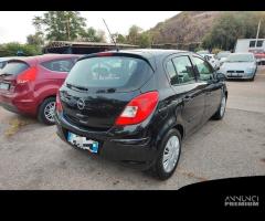 Opel Corsa 1.2 benzina 5 porte neopatentati