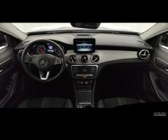 MERCEDES-BENZ GLA 200 d Sport auto - 9