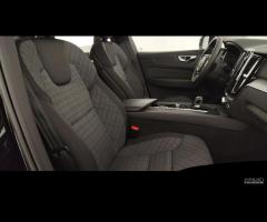 VOLVO XC60 2.0 b4 Inscription auto - 16