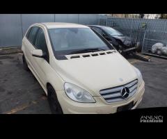 MERCEDES CLASSE B 180 W246 2.0 D 80KW AUT 5P (2013 - 8