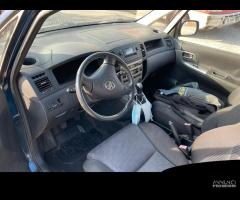 Ricambi Toyota Corolla Verso 2002 2.0 Diesel