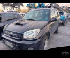 RICAMBI USATI AUTO TOYOTA Rav4 3Â° Serie Diesel 19