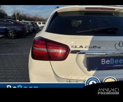 Mercedes-Benz GLA 200 D PREMIUM AUTO - 13