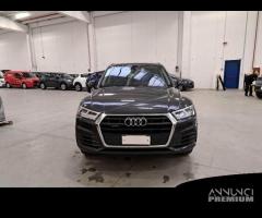 AUDI Q5 40 TDI Business quattro S tronic - 3