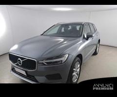 VOLVO XC60 B4 D AWD automatico Momentum - 2