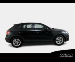 AUDI Q3 35 TDI S tronic Business - 4