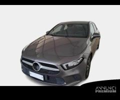 MERCEDES-BENZ A 180 d Automatic Business Extra 5 P