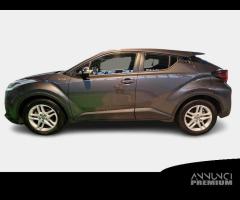 TOYOTA C-HR 1.8H 98CV E-CVT Business - 2