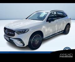 Mercedes-Benz GLC 300 e 4MATIC Plug-in hybrid...