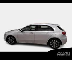 MERCEDES-BENZ A 180 d Automatic Business Extra 5 P