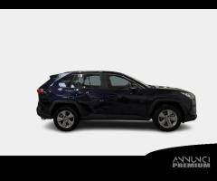 TOYOTA RAV 4 2.5 HV 178cv E-CVT Business 2WD