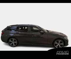 BMW 320 48V Business Advantage Touring auto - 1