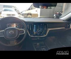 VOLVO V60 B4 D autom. Momentum Business Pro MY22 W - 3