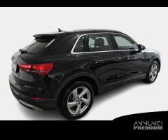 AUDI Q3 35 TDI S tronic Business Advanced