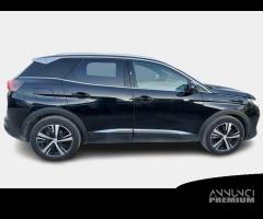 PEUGEOT 3008 Hybrid4 300 e-EAT8 GT aut.