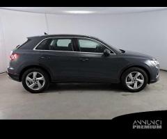 AUDI Q3 35 TDI S tronic Business Advanced