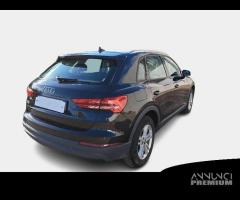 AUDI Q3 35 TDI S tronic Business