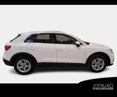 AUDI Q3 35 TDI S tronic Business