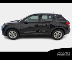 AUDI Q3 35 TDI S tronic Business