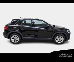 AUDI Q3 35 TDI S tronic Business