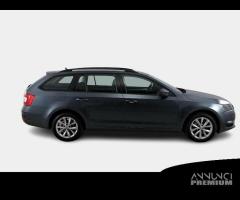 SKODA OCTAVIA WAGON 2.0 TDI EXECUTIVE DSG