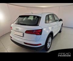 AUDI Q5 35 TDI Business S tronic