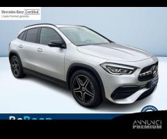 Mercedes-Benz GLA 180 D PREMIUM AUTO