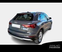 AUDI Q3 35 TDI S tronic Business Advanced