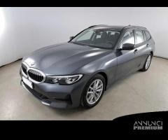 BMW 318 48V Business Advantage Touring auto