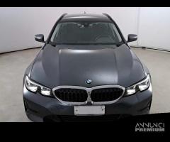 BMW 318 48V Business Advantage Touring auto