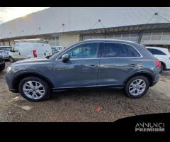 AUDI Q3 35 TDI quattro S tronic Business Advanced