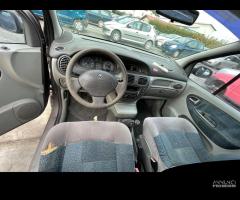 Ricambi usati per Renault Scenic 1.9dCI 2002