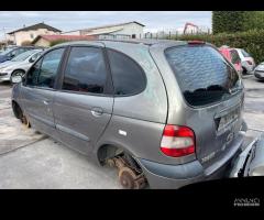 Ricambi usati per Renault Scenic 1.9dCI 2002