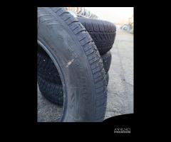 4 pneumatici invernali 225/65 R17 Dunlop