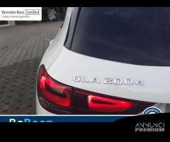 Mercedes-Benz GLA 200 D PREMIUM 4MATIC AUTO - 21