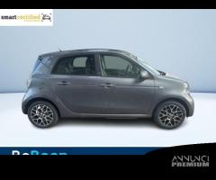 smart forfour EQ RACINGREY 22KW